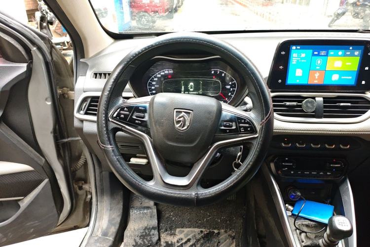 Used Baojun 510 2017 1.5L Manual Fashion Model
