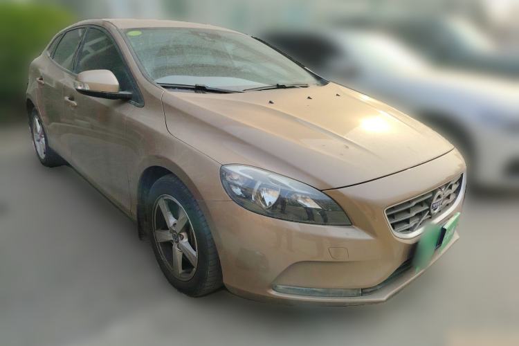 Used Volvo V40 2013 2.0T ZhiShang Version
