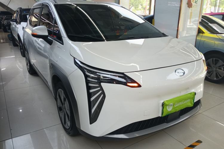 Used AION Y 2024 Younger Front Right 45 Deg