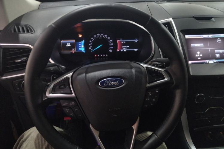 Used Ford Edge 2015 2.0T GTDi 4x4 High-Grade Model Steering Wheel