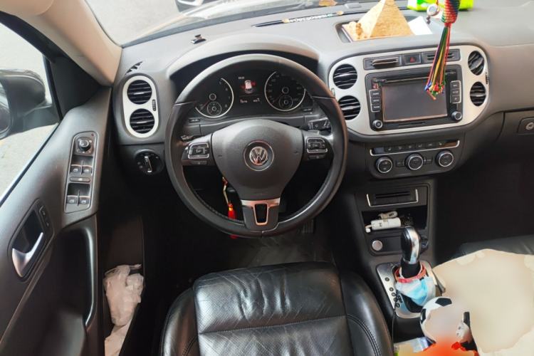 Used Volkswagen Tiguan 2015 1.8TSI Automatic Two-Wheel Drive Luxury Model Steering Wheel
