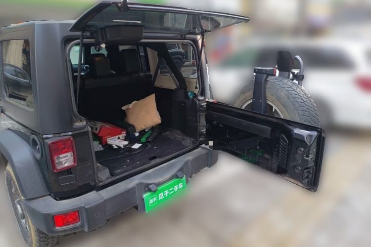 Used Jeep Wrangler 2015 3.6L Rubicon Four-Door Comfort Edition
