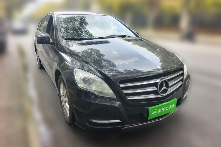 Used Mercedes-Benz R-Class 2011 R 300 L Business Model Front Right 45 Deg