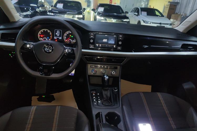 Used Volkswagen Lavida 2019 280TSI DSG Comfort Edition China VI standard Center Console