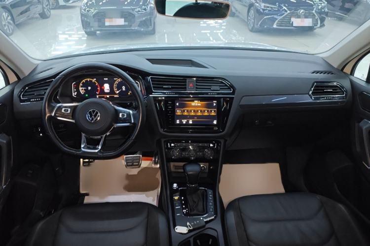 Used Volkswagen Tiguan L 2021 330TSI Automatic Two-Wheel Drive R-Line Enhanced Edition
