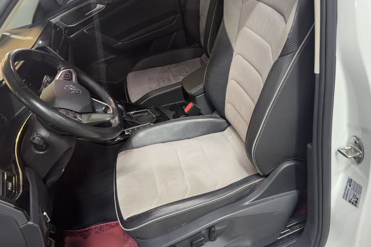 Used Volkswagen Tayron X 2020 330TSI Two-Wheel Drive Luxury Smart Connectivity Version Left Front Seat