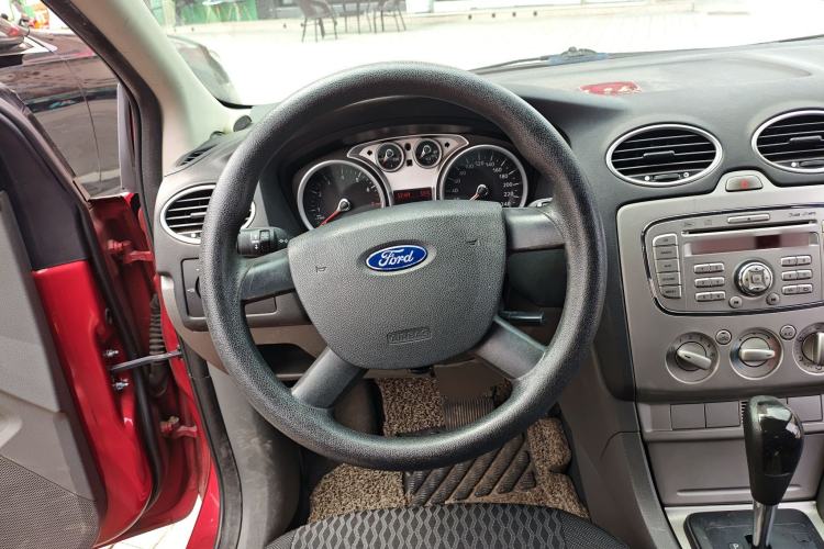 Used Ford Focus 2012 Hatchback Classic 1.8L Automatic Base Model
