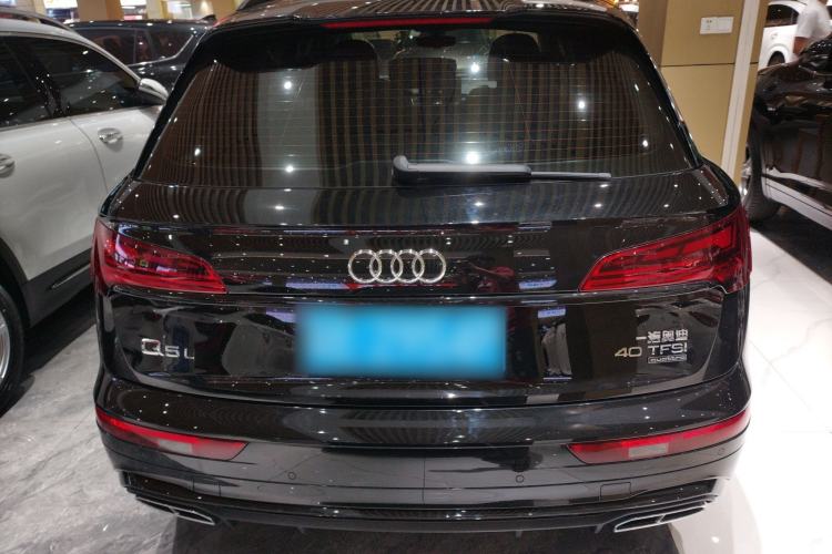 Used Audi Q5L 2022 40T Fashionable and Dynamic Model
