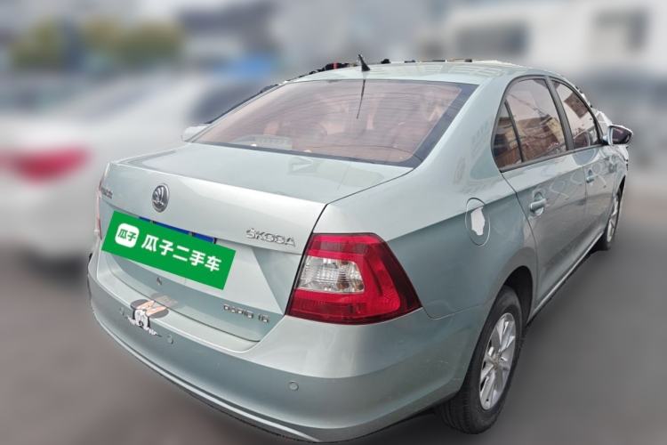 Used Skoda Rapid 2015 1.6L Automatic Enjoyment Selection Model Rear Right 45 Deg