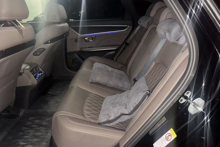 Used BYD Han 2022 DM-i 121KM Prestige Model
