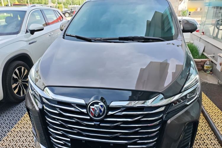 Used Buick GL8 2023 Land Executive Class Comfort Model
