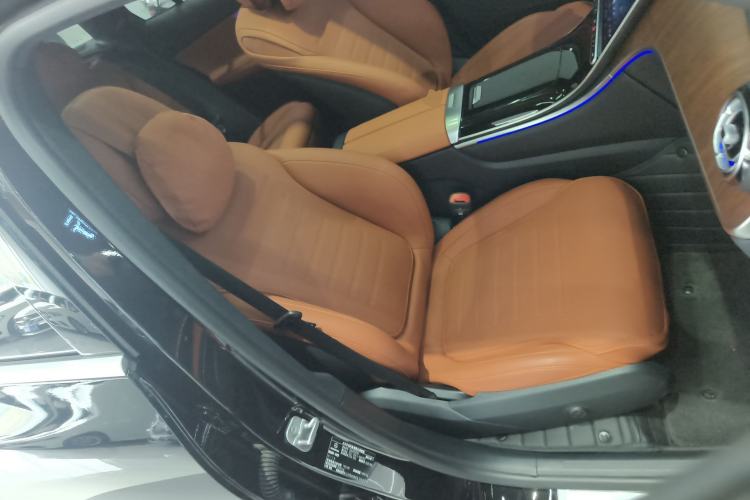 Used Mercedes-Benz GLC 2025 Refreshed GLC 300 L 4MATIC Dynamic Version 5 Seats