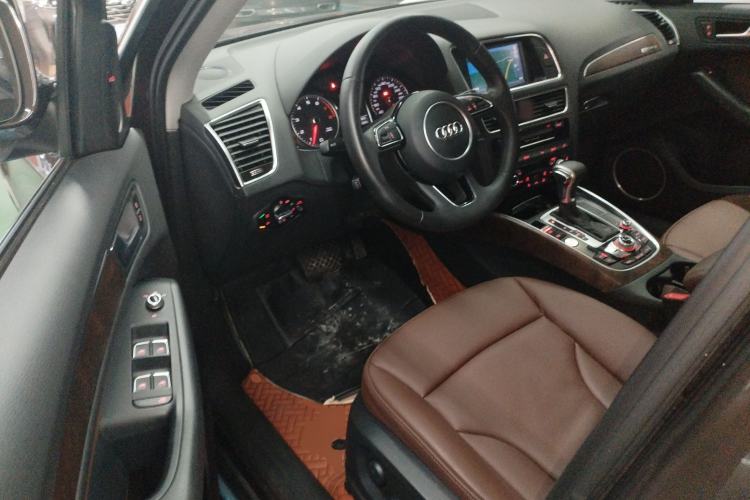 Used Audi Q5 2015 40 TFSI Comfort Model Driver Seat