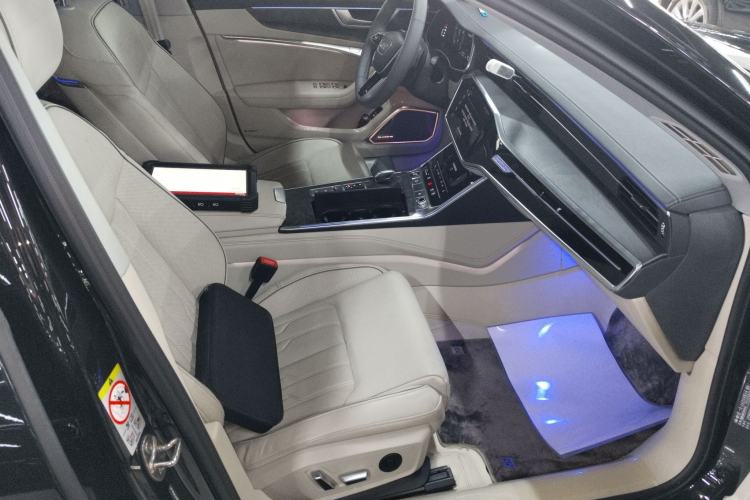 Used Audi A6L 2023 Updated 55 TFSI quattro Prestige Elegant Edition
