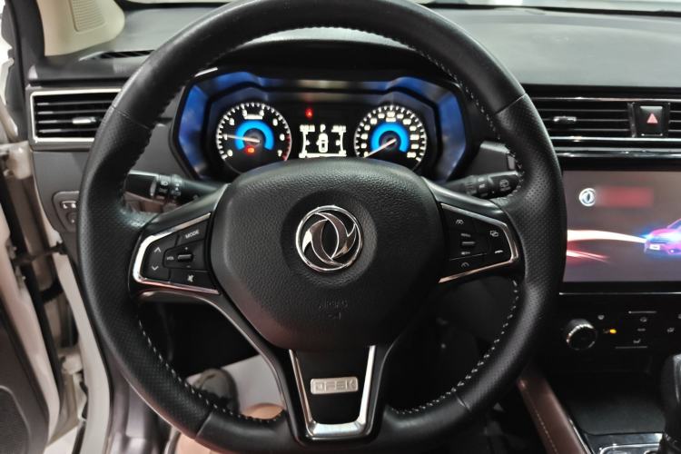 Used Dongfeng Fengon 580 2017 1.5T CVT Luxury Model
