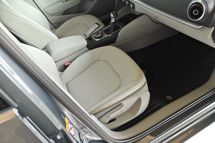 Used Audi A3 2014 Limousine 35 TFSI Automatic Fashion Model
