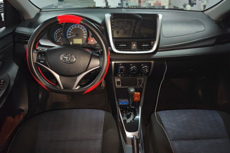 Used Toyota Vios FS 2019 1.5L CVT Trend Edition Center Console