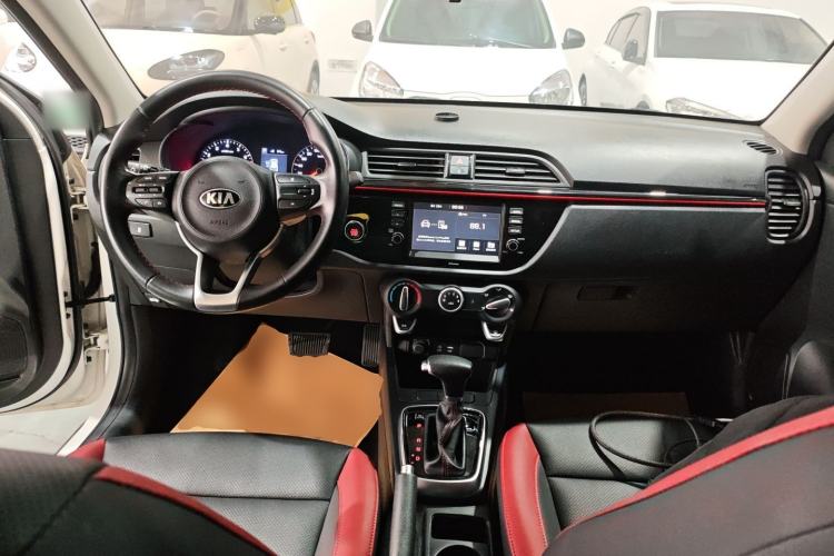 Used Kia KX Cross 2019 1.6L Automatic Dynamic Sunroof Version China VI Center Console