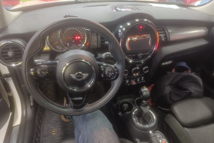 Used MINI MINI 2016 1.5T COOPER Performance Edition 5-door version