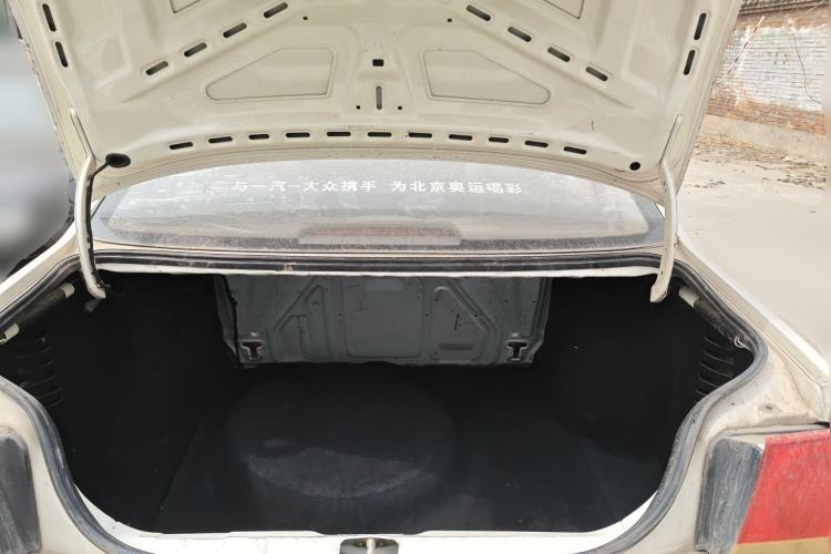 Used Volkswagen Jetta 2005 CIF Comfort Model Trunk