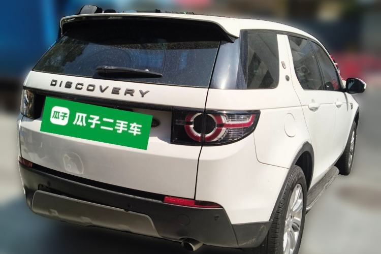 Used Land Rover Discovery Sport 2018 240 PS SE Version Exterior 5