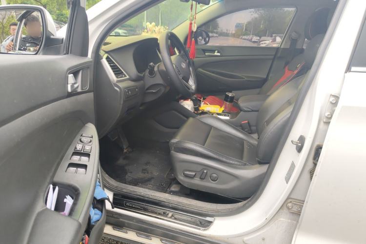 Used Hyundai Tucson 2018 1.6T Dual-Clutch Two-Wheel Drive 15th Anniversary Special Edition Driver Seat