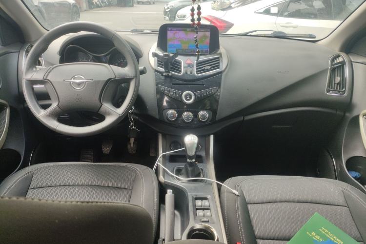 Used Haima S5 2015 1.6L Manual Comfort Model Center Console