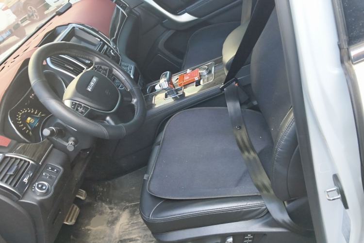 Used Haval H9 2017 2.0T Gasoline 4x4 Luxury 7-Seater