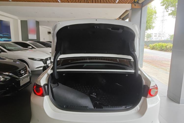 Used Mazda 3 Axela 2021 2.0L Automatic Zhiyao Edition Trunk