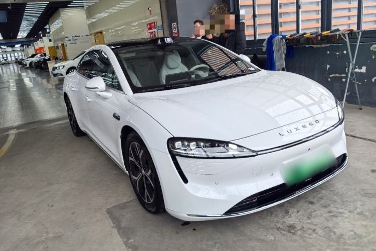 Used Hima Luxeed S7 2025 855 km Max