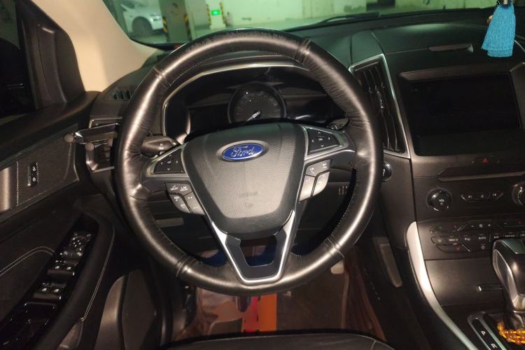 Used Ford Edge 2015 2.0T GTDi 4x4 High-Grade Model