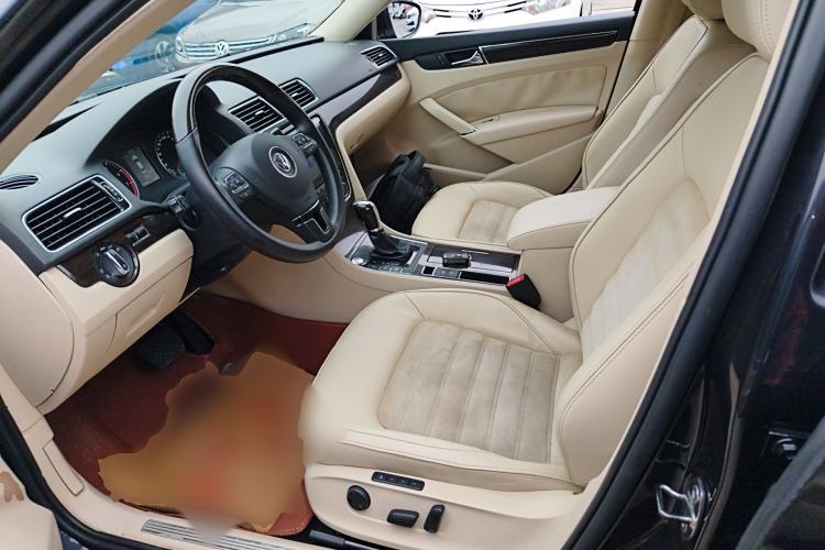 Used Volkswagen Passat 2013 1.8TSI DSG Ultimate Edition
