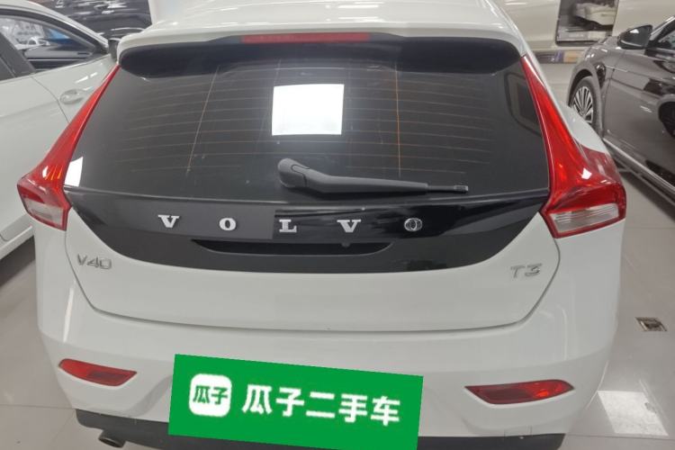 Used Volvo V40 2017 T3 Zhiyi Edition
