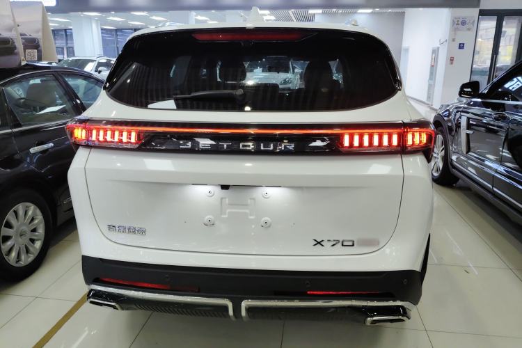 Used JETOUR X70 PLUS 2025 1.5T Luxury Dynamic Edition 5 Seats
