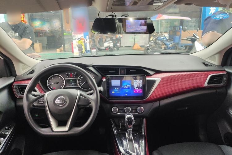 Used Nissan Lannia 2019 1.6L CVT Cool Edition China V Standard Center Console