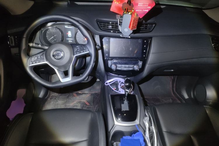 Used Nissan X-Trail 2023 Classic 2.0L Two-Wheel Drive Smart Connect Premium Edition