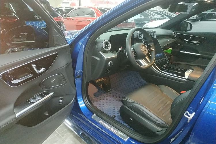 Used Mercedes-Benz C-Class 2022 Restyled C 260 L Sport Edition Driver Seat