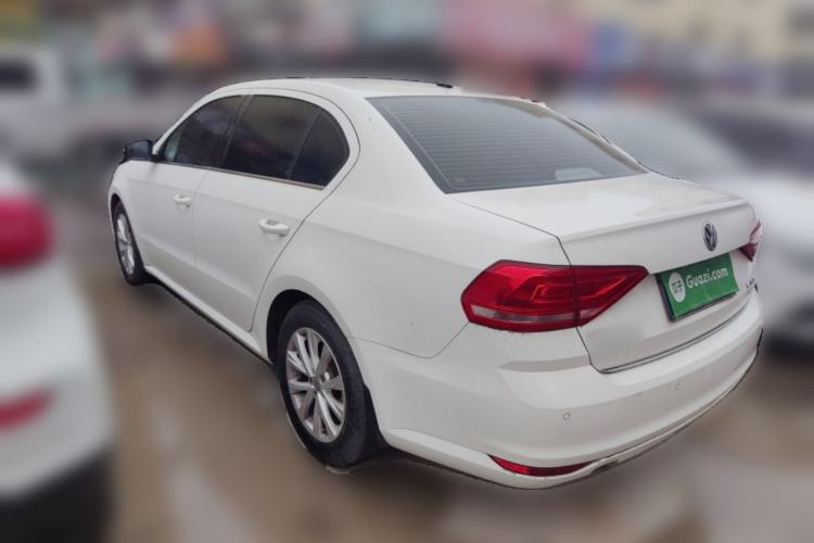 Used Volkswagen Lavida 2017 1.6L Automatic Comfort Edition
