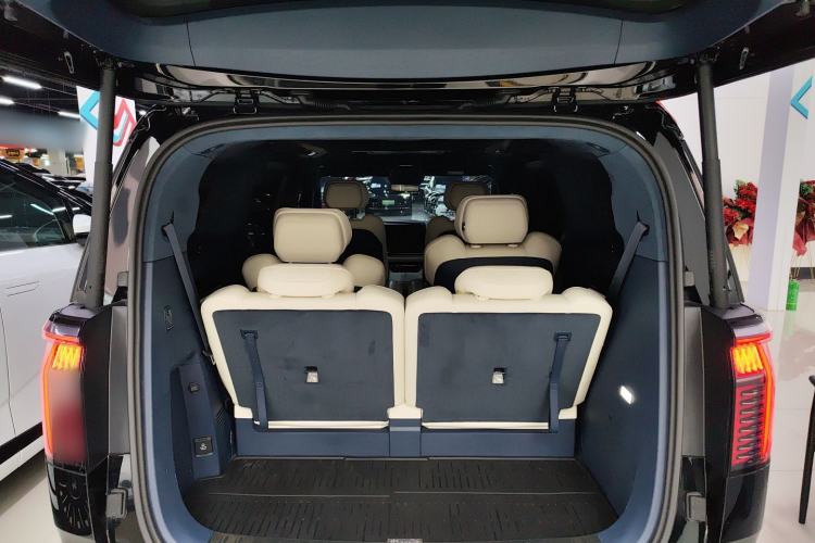 Used Zeekr 009 2024 Six-Seat Executive Version 4WD 108 kWh