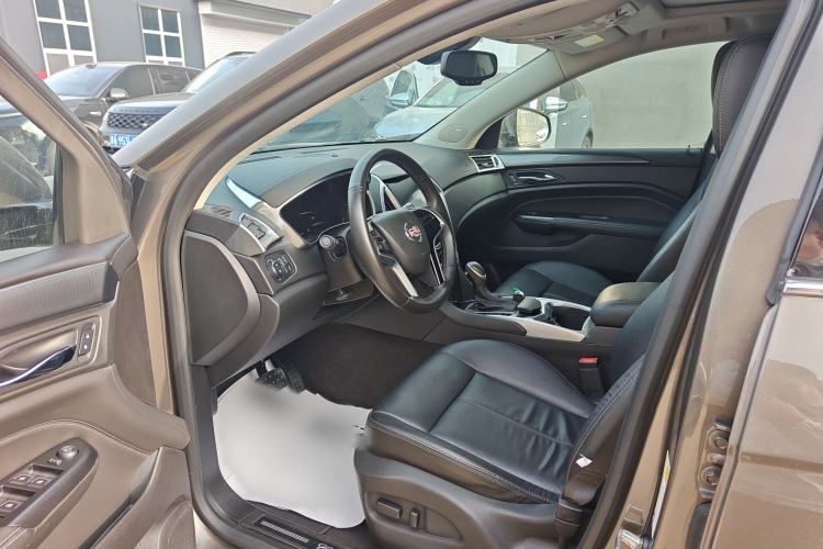 Used Cadillac SRX 2015 3.0L Comfort Version
