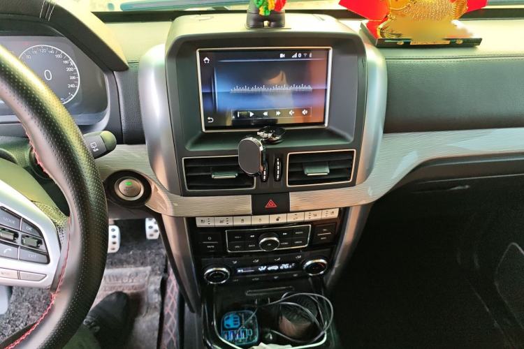 Used BAIC Off-Road BJ80 2020 3.0T Automatic Supreme Edition Audio And AC Panel