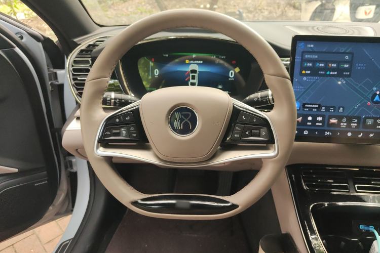 Used BYD Han 2024 EV Glory Edition 605KM Front-Wheel-Drive Premium Model
