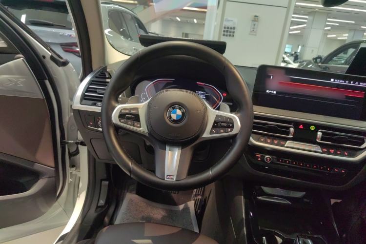 Used BMW X3 2022 xDrive30i Luxury Edition M Night Sky Package Steering Wheel