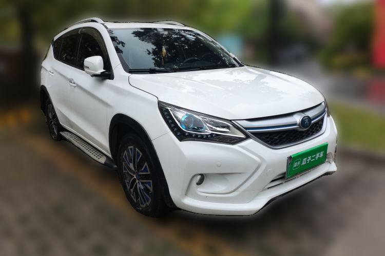 Used BYD Song New Energy 2017 Song DM 1.5TID All-Wheel Drive Prestige Model Front Right 45 Deg