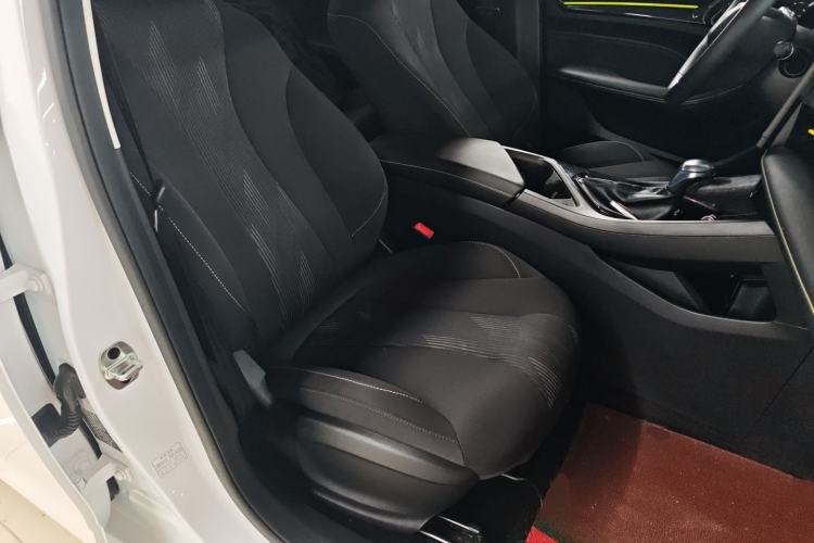 Used Roewe i5 2021 1.5L CVT Platinum Edition