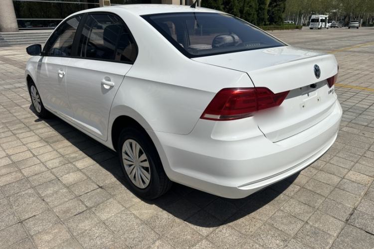 Used Volkswagen Santana 2016 1.6L Manual Fashion Edition Exterior 8