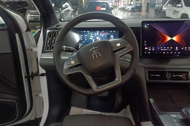 Used BYD Song L DM-i 2025 Intelligent Driving Version 112 km Leading Trim Steering Wheel