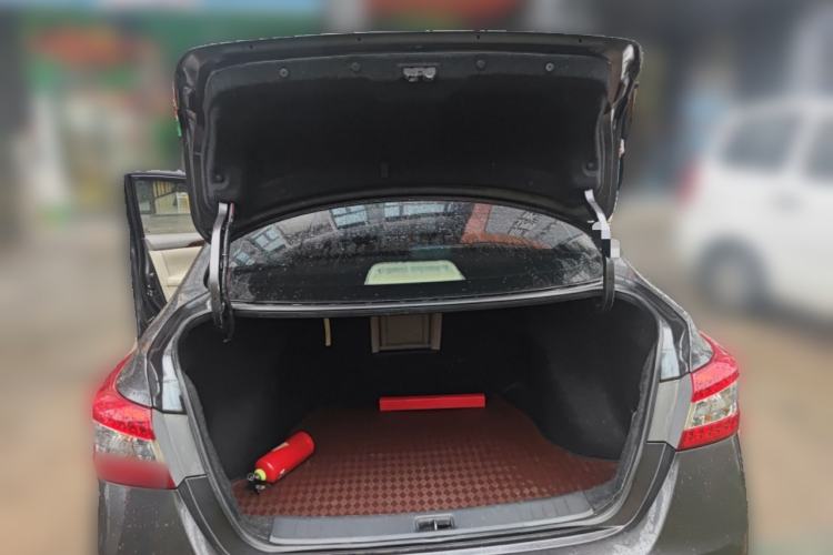 Used Nissan Sylphy 2012 1.6 XL Manual Luxury Edition