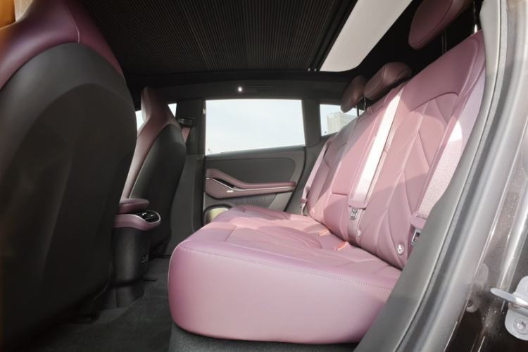 Used Nio ET5T 2025 75 kWh Touring Interior 3