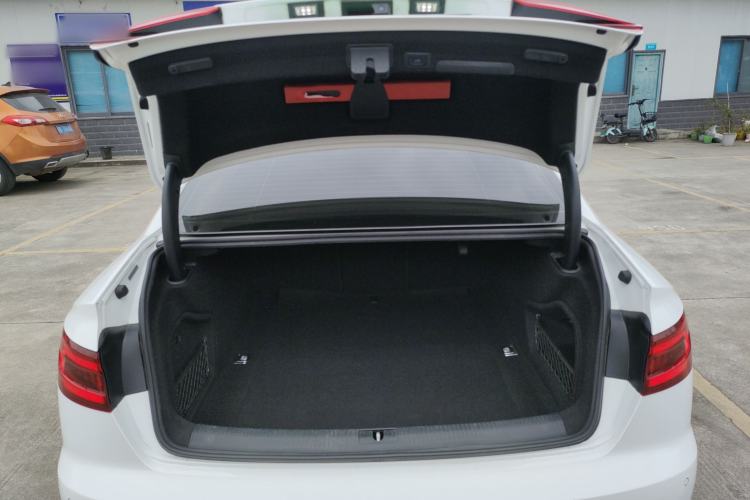 Used Audi A4L 2019 40 TFSI Fashion Edition China VI Emission Standard